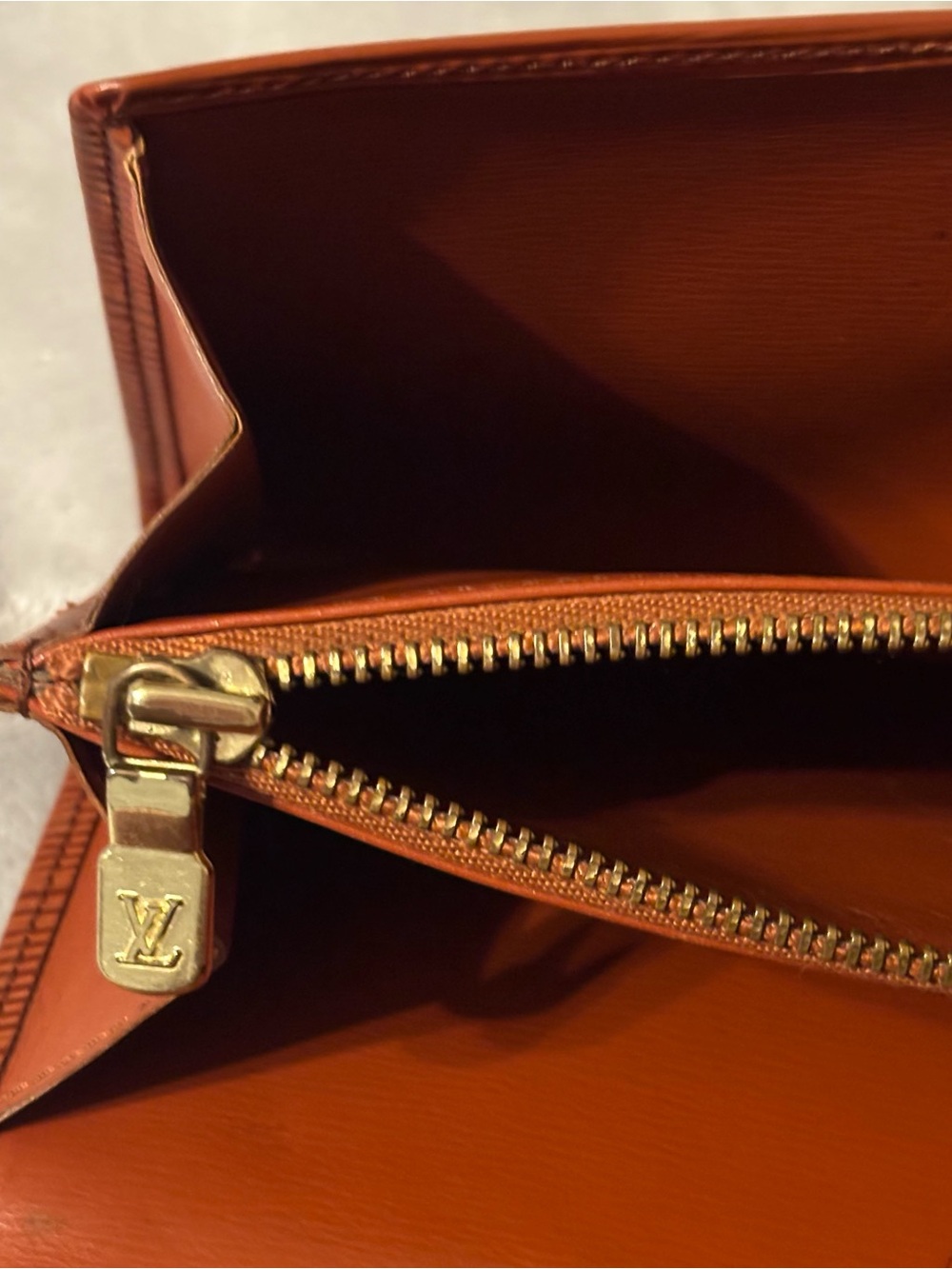 Louis Vuitton Epi Leather Fold Wallet in Cognac Brown vintage - Picture 9 of 15